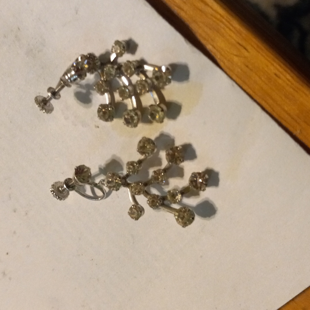 Vintage clip on earings and broach pin